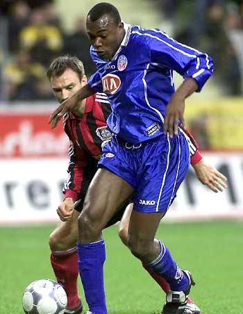 高团队配合 高团队配合