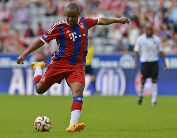 他积极拥抱 他积极拥抱