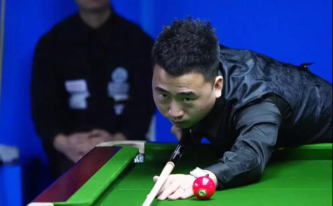 因此他决定 因此他决定